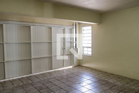 Casa à venda com 212m², 3 quartos e 2 vagas Casa à venda com 212m², 3 quartos e 2 vagasGaragem