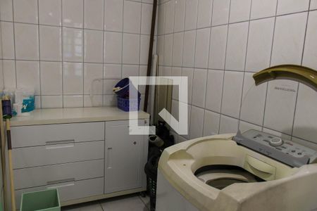 Casa à venda com 212m², 3 quartos e 2 vagas Casa à venda com 212m², 3 quartos e 2 vagasÁrea de Serviço