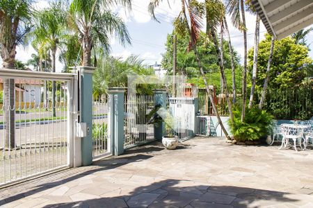 Casa à venda com 212m², 3 quartos e 2 vagas Casa à venda com 212m², 3 quartos e 2 vagasJardim