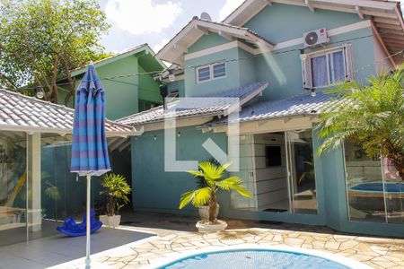 Casa à venda com 212m², 3 quartos e 2 vagas Casa à venda com 212m², 3 quartos e 2 vagasQuintal