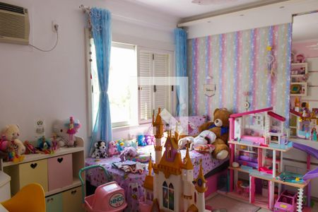 Casa à venda com 212m², 3 quartos e 2 vagas Casa à venda com 212m², 3 quartos e 2 vagasQuarto 3