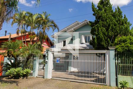 Casa à venda com 212m², 3 quartos e 2 vagas Casa à venda com 212m², 3 quartos e 2 vagasÁrea externa