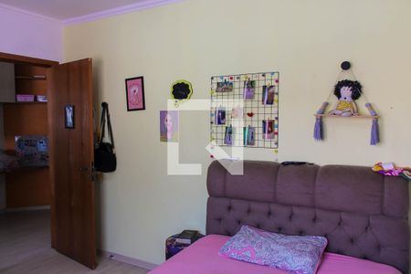 Casa à venda com 212m², 3 quartos e 2 vagas Casa à venda com 212m², 3 quartos e 2 vagasQuarto 2