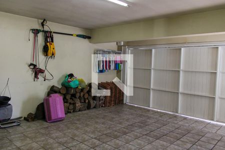 Casa à venda com 212m², 3 quartos e 2 vagas Casa à venda com 212m², 3 quartos e 2 vagasGaragem