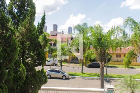 Casa à venda com 212m², 3 quartos e 2 vagas Casa à venda com 212m², 3 quartos e 2 vagasVista da Suíte