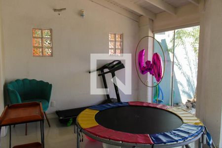 Casa à venda com 212m², 3 quartos e 2 vagas Casa à venda com 212m², 3 quartos e 2 vagasÁrea comum - Sala de Jogos