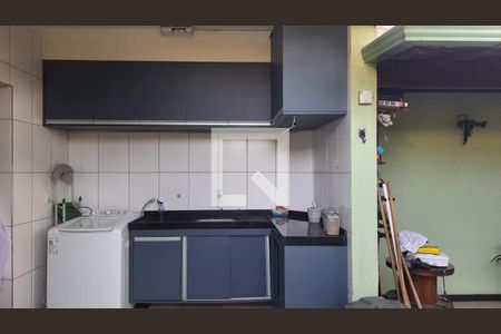 Casa à venda com 200m², 3 quartos e 3 vagas Casa à venda com 200m², 3 quartos e 3 vagasÁrea de Serviço