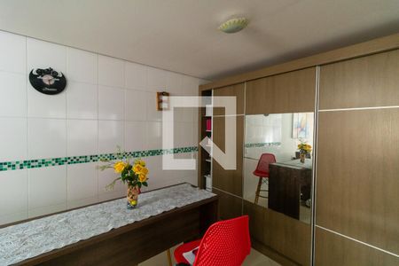 Casa de condomínio à venda com 126m², 3 quartos e 3 vagas Casa de condomínio à venda com 126m², 3 quartos e 3 vagasSala