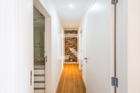 Corredor de apartamento para alugar com 3 quartos, 100m² em Cerqueira César, São Paulo
