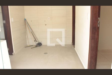 Casa à venda com 180m², 4 quartos e 2 vagasCorredor