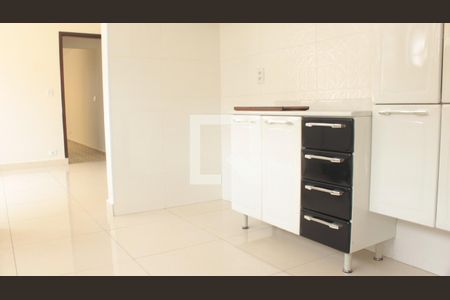 Casa à venda com 180m², 4 quartos e 2 vagasCozinha