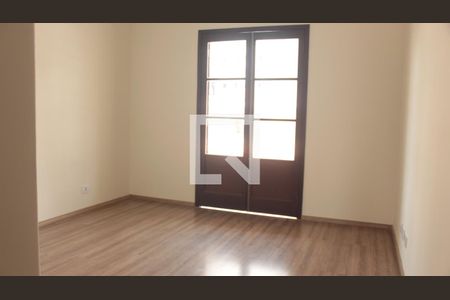 Casa à venda com 180m², 4 quartos e 2 vagasQuintal