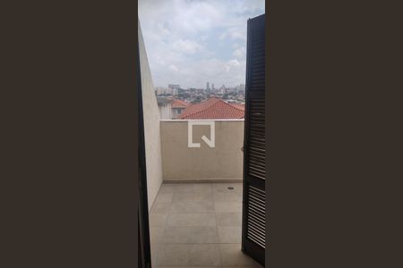 Casa à venda com 180m², 4 quartos e 2 vagas Casa à venda com 180m², 4 quartos e 2 vagasVaranda