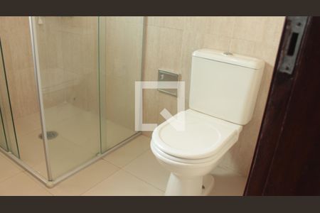 Casa à venda com 180m², 4 quartos e 2 vagasBanheiro 2