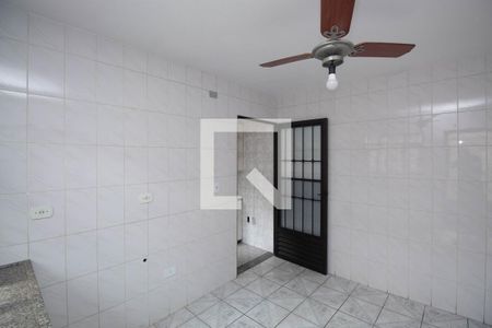 Casa à venda com 240m², 2 quartos e 4 vagas Casa à venda com 240m², 2 quartos e 4 vagasCozinha Casa 2