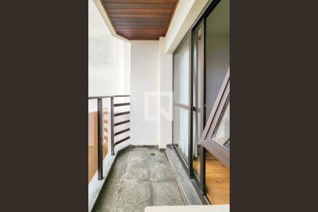 Apartamento à venda com 48m², 1 quarto e 1 vaga Apartamento à venda com 48m², 1 quarto e 1 vagaVaranda