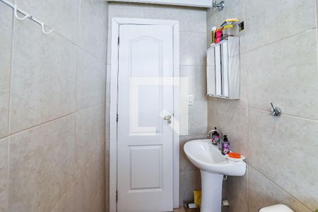 Casa à venda com 220m², 4 quartos e 2 vagas Casa à venda com 220m², 4 quartos e 2 vagasBanheiro Social 2