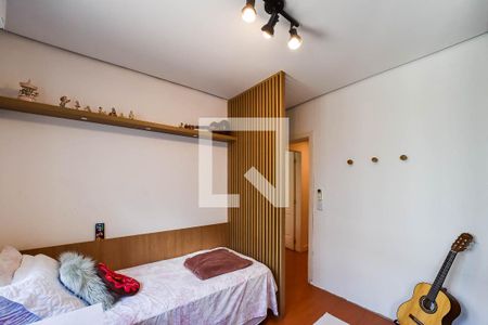 Casa à venda com 220m², 4 quartos e 2 vagas Casa à venda com 220m², 4 quartos e 2 vagasQuarto 2