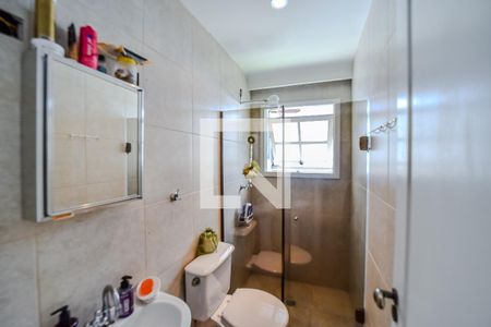 Casa à venda com 220m², 4 quartos e 2 vagas Casa à venda com 220m², 4 quartos e 2 vagasBanheiro Social 2