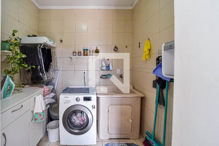 Casa à venda com 220m², 4 quartos e 2 vagas Casa à venda com 220m², 4 quartos e 2 vagasÁrea de Serviço