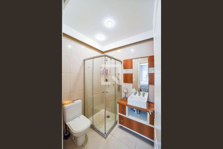 Casa à venda com 220m², 4 quartos e 2 vagas Casa à venda com 220m², 4 quartos e 2 vagasBanheiro da Suíte