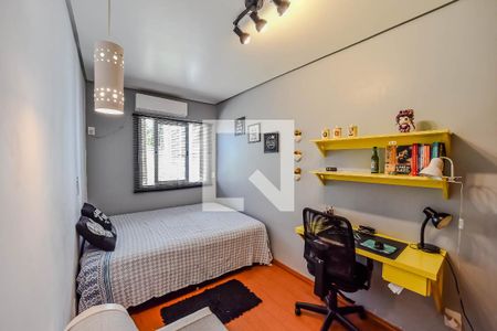 Casa à venda com 220m², 4 quartos e 2 vagas Casa à venda com 220m², 4 quartos e 2 vagasQuarto 1