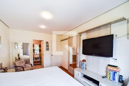 Casa à venda com 220m², 4 quartos e 2 vagas Casa à venda com 220m², 4 quartos e 2 vagasSuíte