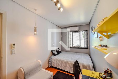 Casa à venda com 220m², 4 quartos e 2 vagas Casa à venda com 220m², 4 quartos e 2 vagasQuarto 1