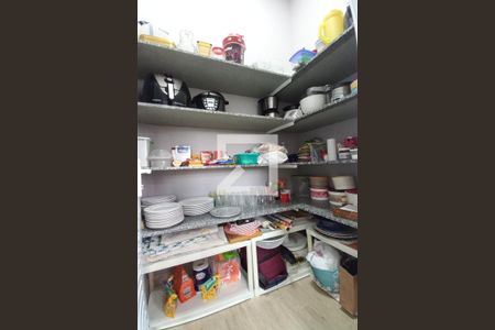 Casa de condomínio à venda com 260m², 3 quartos e 4 vagas Casa de condomínio à venda com 260m², 3 quartos e 4 vagasDespensa