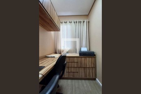 Casa de condomínio à venda com 260m², 3 quartos e 4 vagas Casa de condomínio à venda com 260m², 3 quartos e 4 vagasEscritório