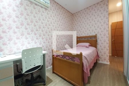 Casa de condomínio à venda com 260m², 3 quartos e 4 vagas Casa de condomínio à venda com 260m², 3 quartos e 4 vagasQuarto 3 - Suíte