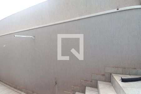 Casa de condomínio à venda com 260m², 3 quartos e 4 vagas Casa de condomínio à venda com 260m², 3 quartos e 4 vagasVista da Sala de TV