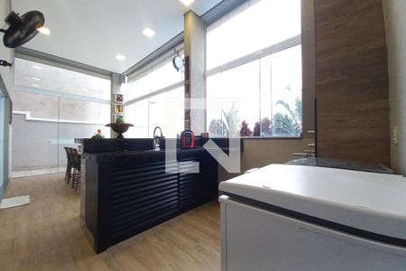 Casa de condomínio à venda com 260m², 3 quartos e 4 vagas Casa de condomínio à venda com 260m², 3 quartos e 4 vagasÁrea externa - Churrasqueira