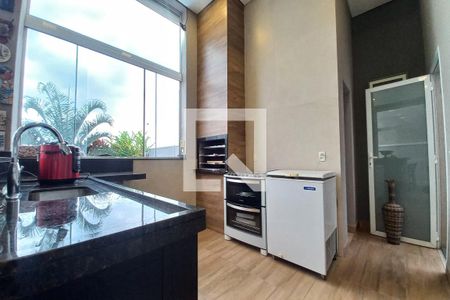 Casa de condomínio à venda com 260m², 3 quartos e 4 vagas Casa de condomínio à venda com 260m², 3 quartos e 4 vagasÁrea externa - Churrasqueira
