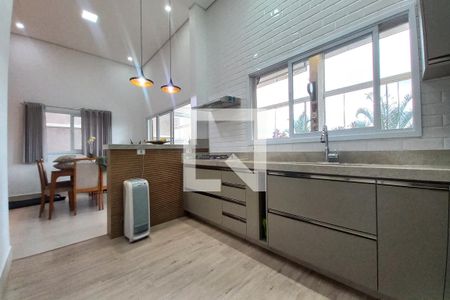 Casa de condomínio à venda com 260m², 3 quartos e 4 vagas Casa de condomínio à venda com 260m², 3 quartos e 4 vagasCozinha