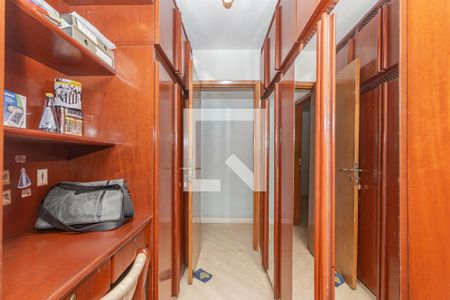 Apartamento à venda com 189m², 3 quartos e 2 vagasCloset