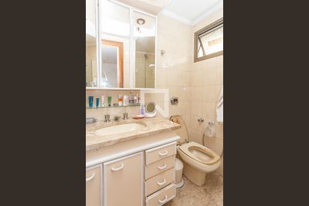 Apartamento à venda com 189m², 3 quartos e 2 vagasBanheiro Suíte 2 