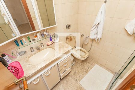 Apartamento à venda com 189m², 3 quartos e 2 vagasBanheiro Suíte 2 