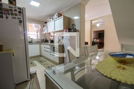 Casa à venda com 130m², 3 quartos e 3 vagas Casa à venda com 130m², 3 quartos e 3 vagasCozinha