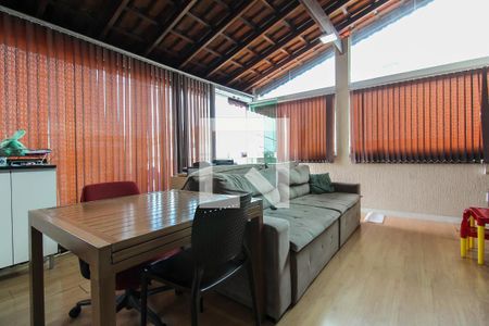 Casa à venda com 130m², 3 quartos e 3 vagas Casa à venda com 130m², 3 quartos e 3 vagasÁrea da Churrasqueira