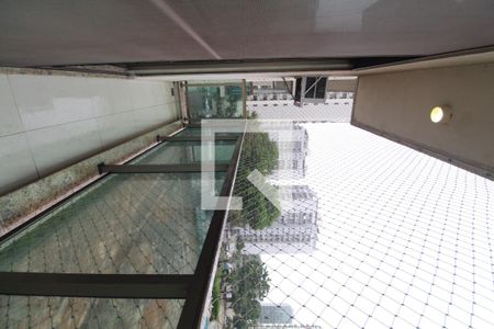 Apartamento para alugar com 80m², 2 quartos e 1 vaga Apartamento para alugar com 80m², 2 quartos e 1 vagaVaranda da Sala/Quartos