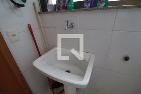 Apartamento para alugar com 80m², 2 quartos e 1 vaga Apartamento para alugar com 80m², 2 quartos e 1 vagaCozinha e Área de Serviço