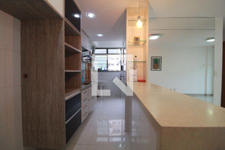 Apartamento para alugar com 80m², 2 quartos e 1 vaga Apartamento para alugar com 80m², 2 quartos e 1 vagaCozinha e Área de Serviço