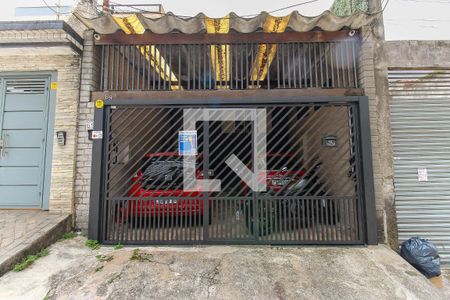 Casa à venda com 150m², 5 quartos e 2 vagas Casa à venda com 150m², 5 quartos e 2 vagasFachada