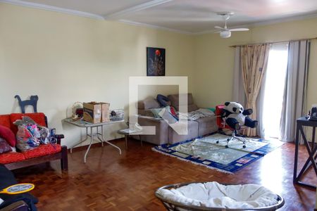 Casa à venda com 320m², 3 quartos e 3 vagas Casa à venda com 320m², 3 quartos e 3 vagasQuarto 3 - Suíte