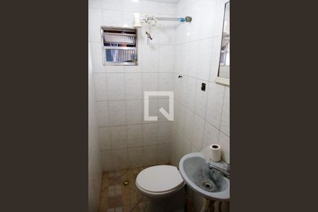 Casa à venda com 320m², 3 quartos e 3 vagas Casa à venda com 320m², 3 quartos e 3 vagasBanheiro