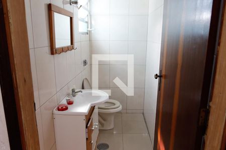 Casa à venda com 320m², 3 quartos e 3 vagas Casa à venda com 320m², 3 quartos e 3 vagasLavabo