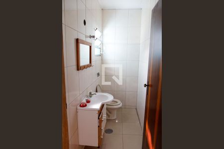 Casa à venda com 320m², 3 quartos e 3 vagas Casa à venda com 320m², 3 quartos e 3 vagasLavabo