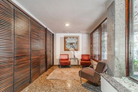 Hall de entrada de apartamento para alugar com 2 quartos, 83m² em Farroupilha, Porto Alegre