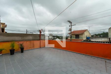 Casa à venda com 160m², 3 quartos e 2 vagas Casa à venda com 160m², 3 quartos e 2 vagasVaranda